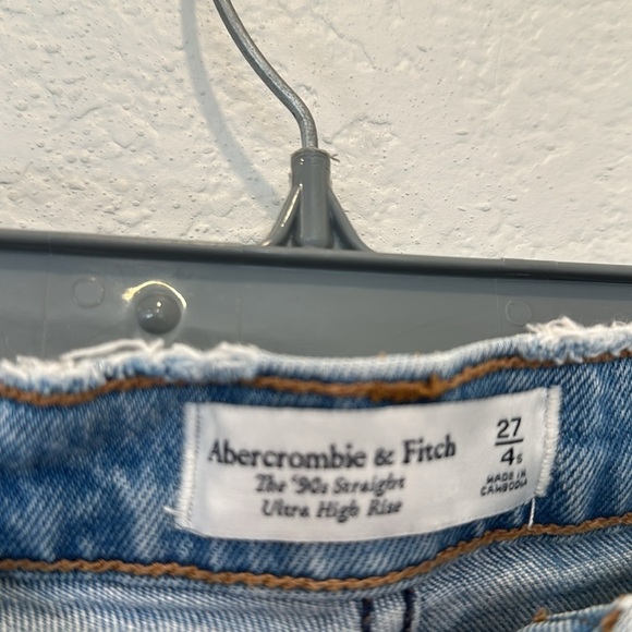 Abercrombie & Fitch The 90's Straight Ultra High Rise Jeans - 27/4 Short - Picture 4 of 5
